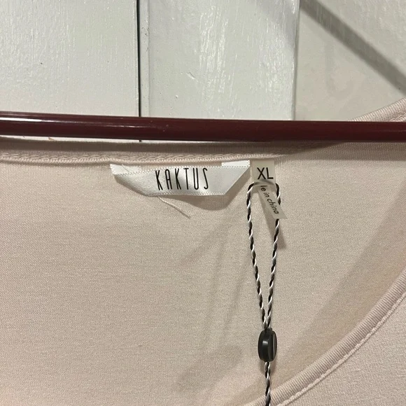 NWT Kaktus Cream Lace Loose Knit blouse tunic - Picture 8 of 8